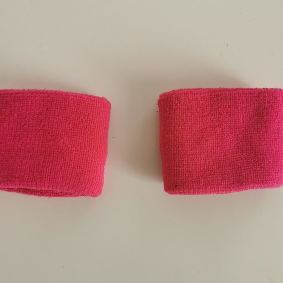 Lucy hot pink tennis/sport stretchy cotton wristband /sweatband - Picture 3 of 6